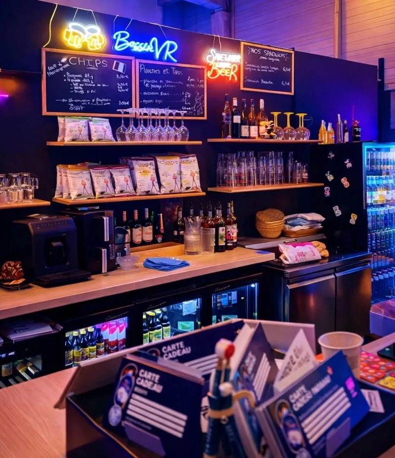 Le bar de BassinVR éclairé au néon